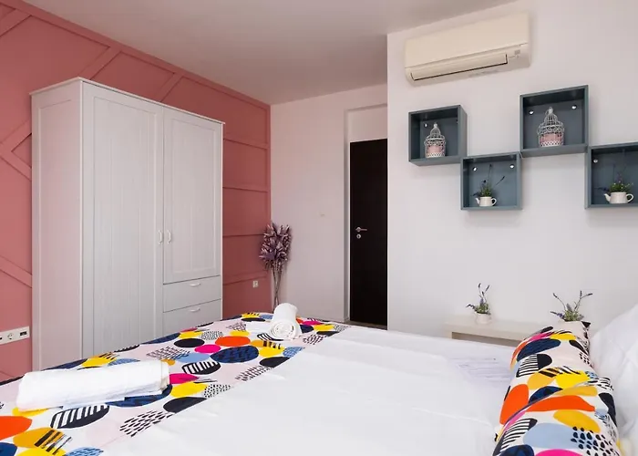 Gaga Ferienhaus *