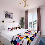Gaga Casa de Férias